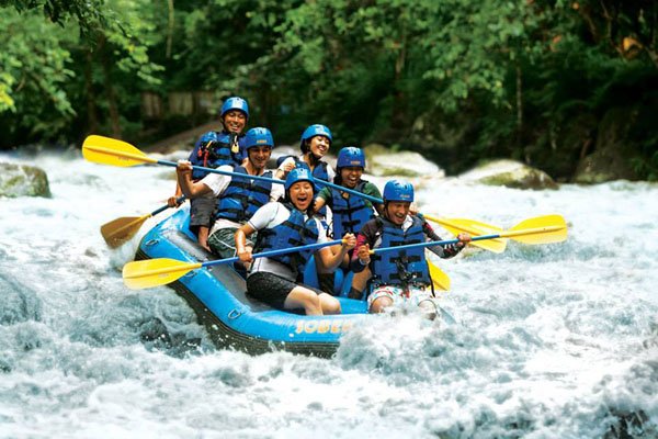 white water rafting bali